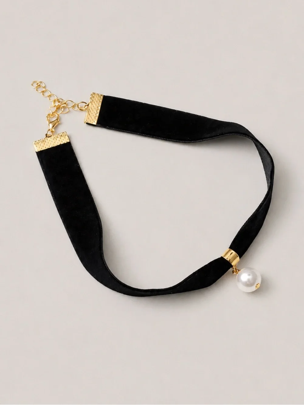 New! Black Velvet Choker Necklace NWOT 1070